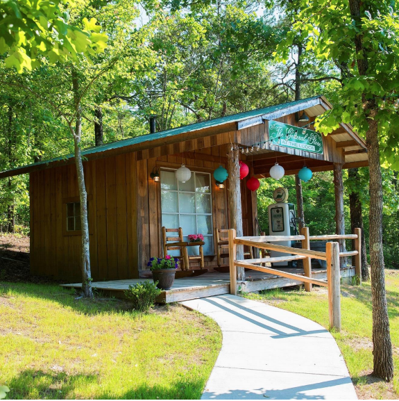 Cabin at the Lodge | Perfect Alabama Wedding Destination